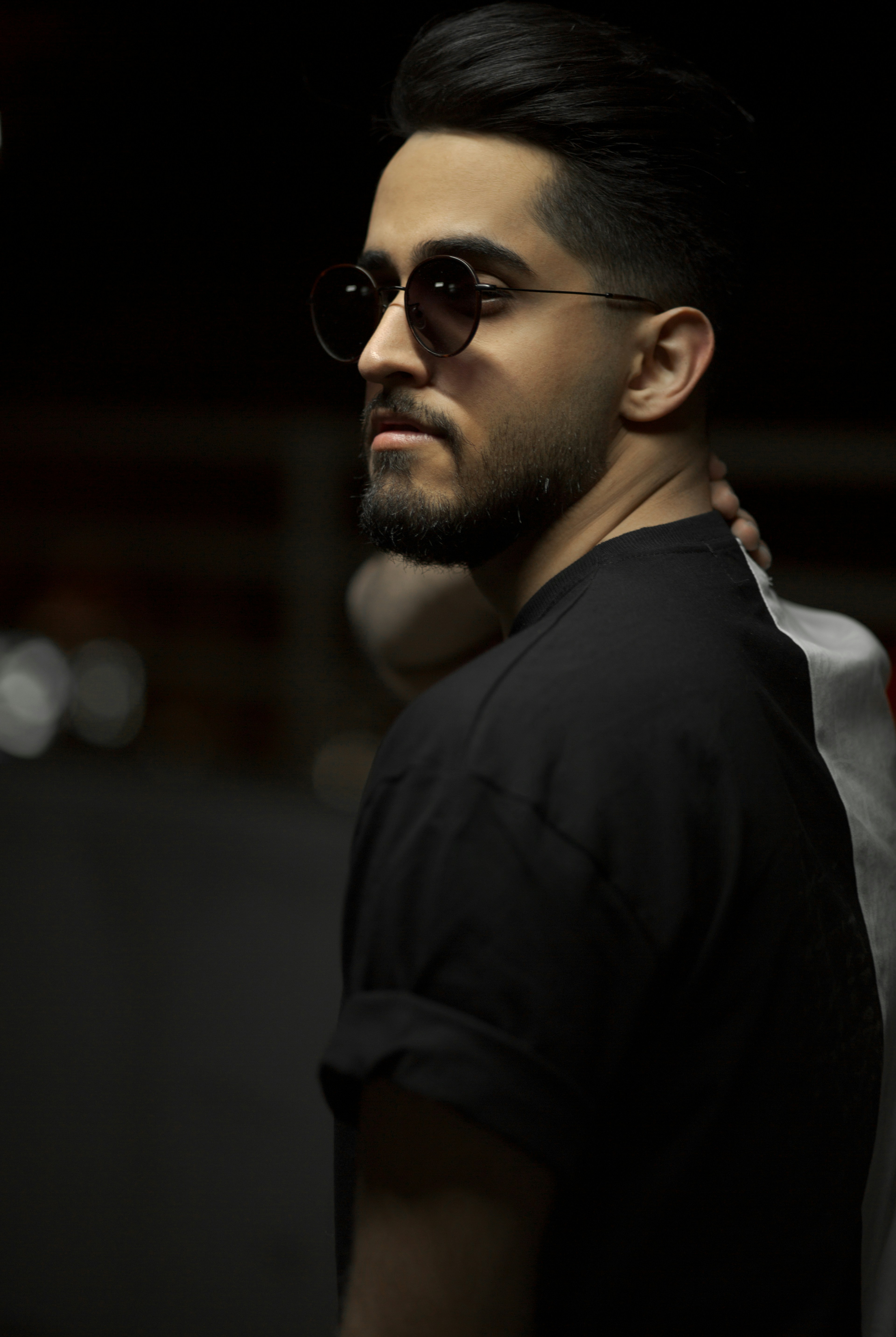 69成品短视频热门作品封面：动效字幕与快切