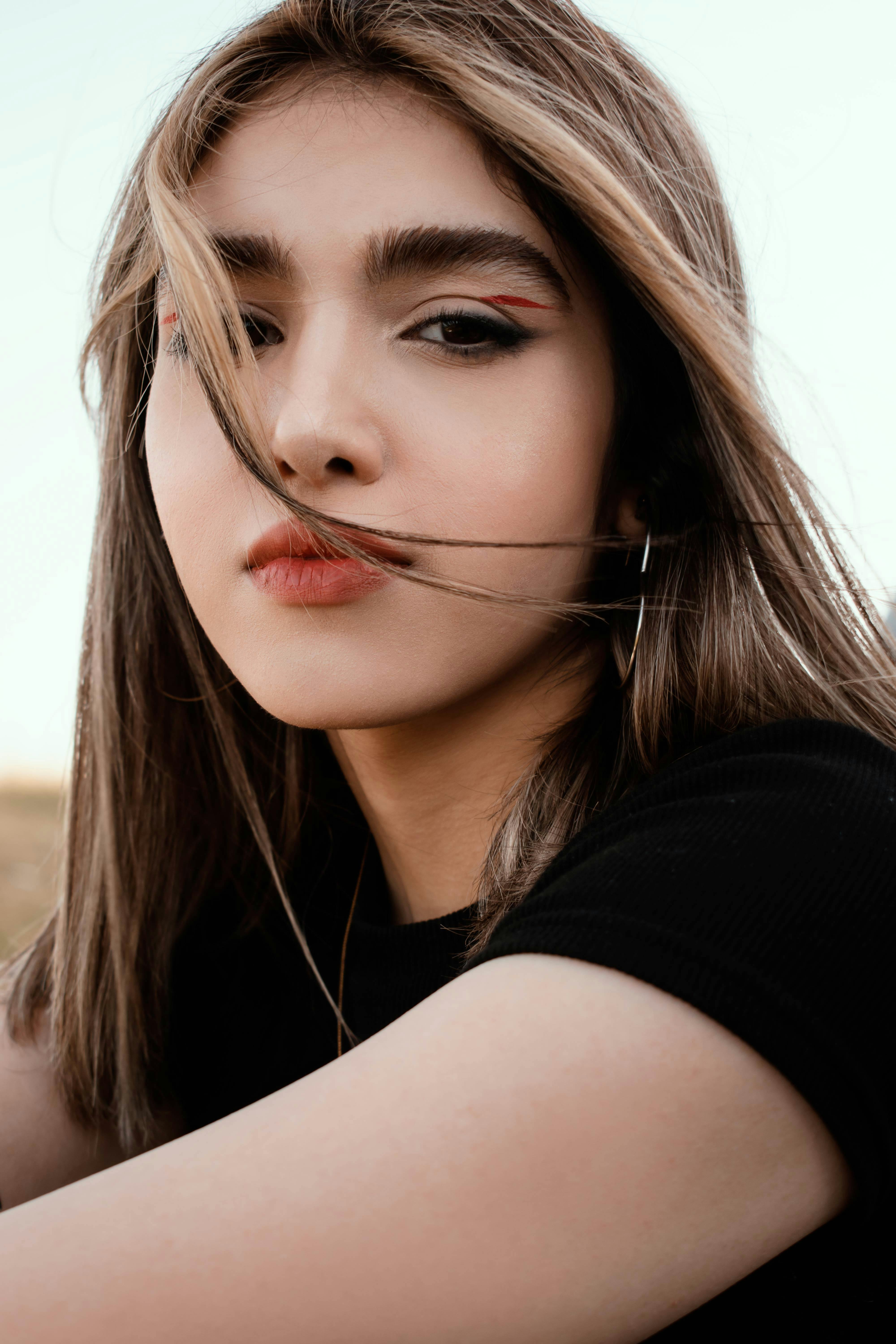 《灯塔回声》海报图